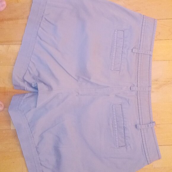 DKNY short in tan size 2 - Picture 2 of 3